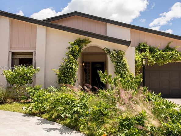 10605 SW 132nd Ct, Miami FL 33186