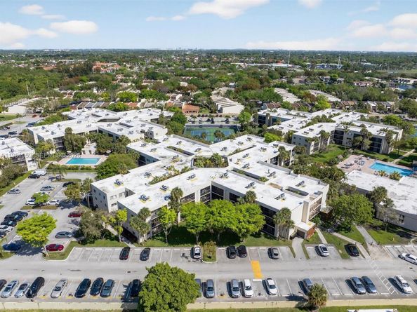 8065 SW 107th Ave 106, Miami FL 33173