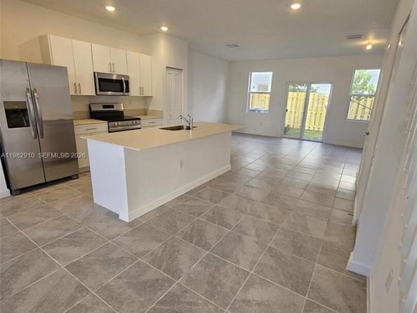 1148 SE 2nd St, Florida City FL 33034