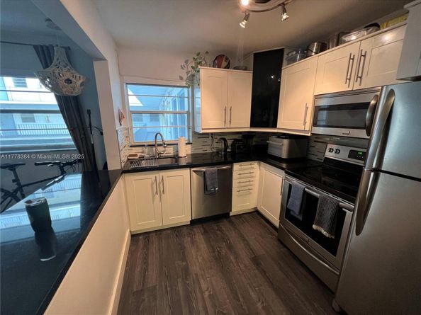 221 Meridian Ave 206, Miami Beach FL 33139