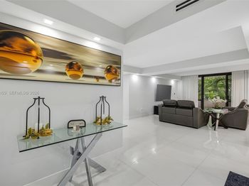 13953 Kendale Lakes Cir