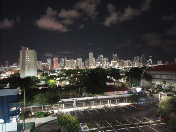 199 SW 12th Ave 519B, Miami FL 33130