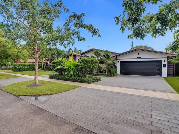 2156 NE 187th St, North Miami Beach FL 33179