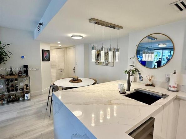 770 Claughton Island Dr 1503, Miami FL 33131