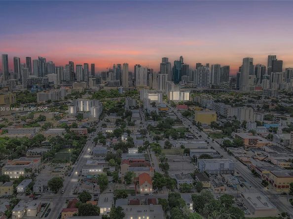 1037 NW 2nd St, Miami FL 33128