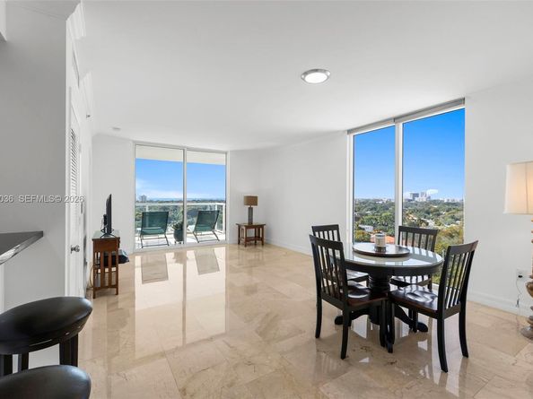 1401 SW 22nd St 1401, Miami FL 33145