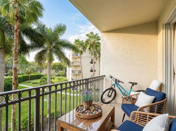 26 Royal Palm Way 304, Boca Raton FL 33432