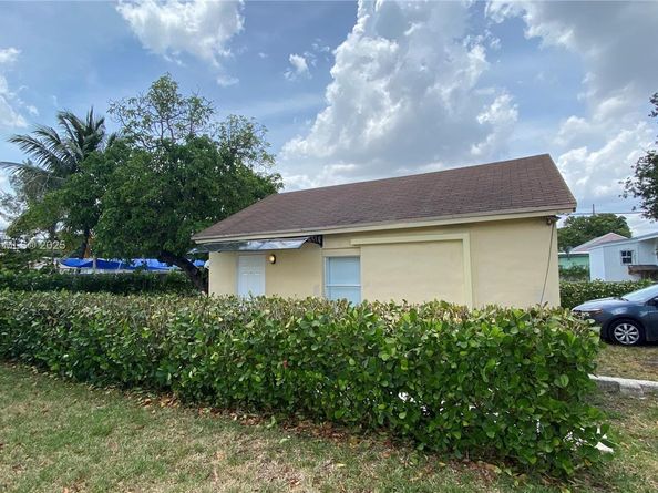 3058 NW 61st St, Miami FL 33142