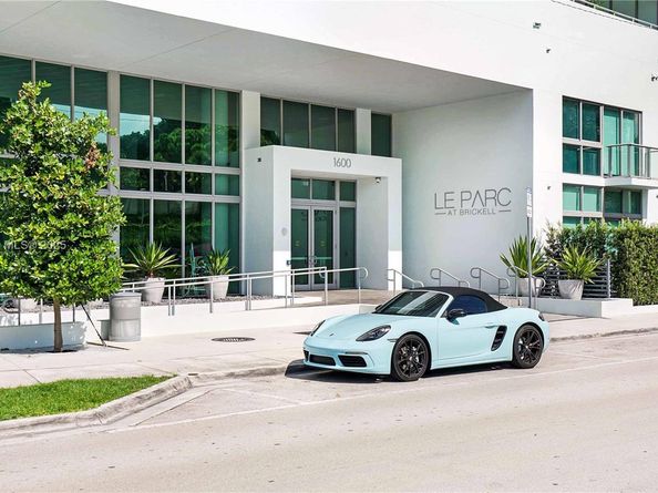1600 SW 1st Ave 810, Miami FL 33129