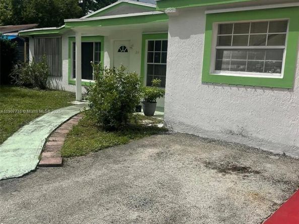 2141 NW 26th Ave, Fort Lauderdale FL 33311