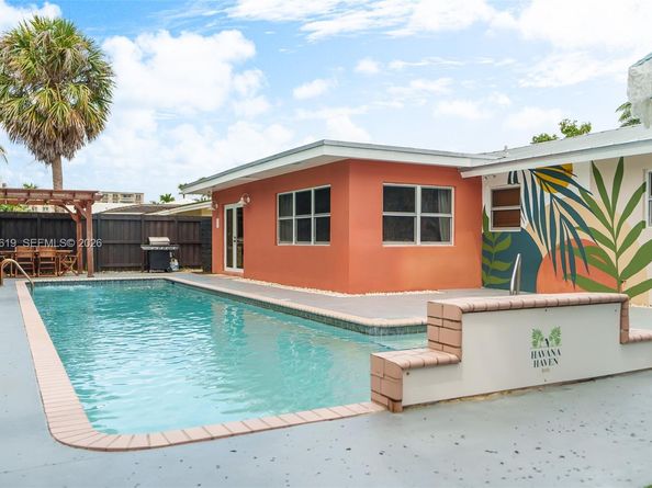 3627 NE 19th Ave, Oakland Park FL 33308