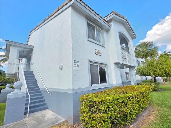 2600 S University Dr 229, Davie FL 33328