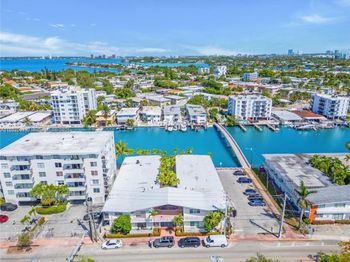 8040 Tatum Waterway Dr