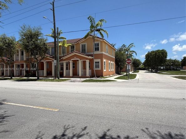 10852 SW 240th St, Homestead FL 33032