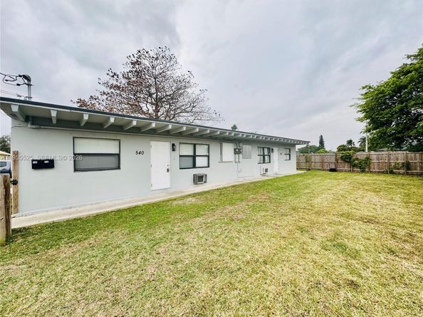 536 SW 6th Ter, Homestead FL 33030