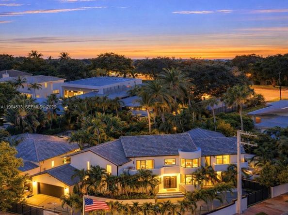 6180 Pine Tree Dr, Miami Beach FL 33140