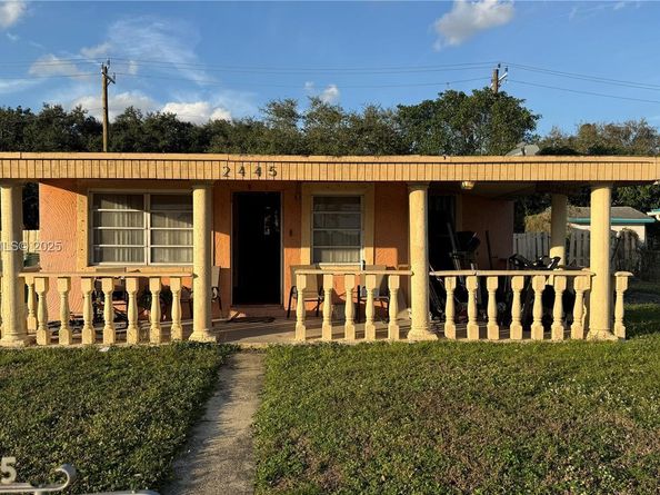 2445 NW 162nd Ter, Miami Gardens FL 33054