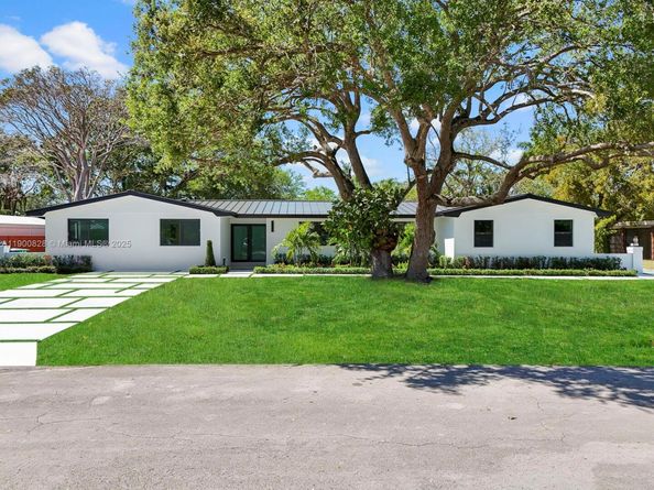 16610 SW 82nd Ct, Palmetto Bay FL 33157