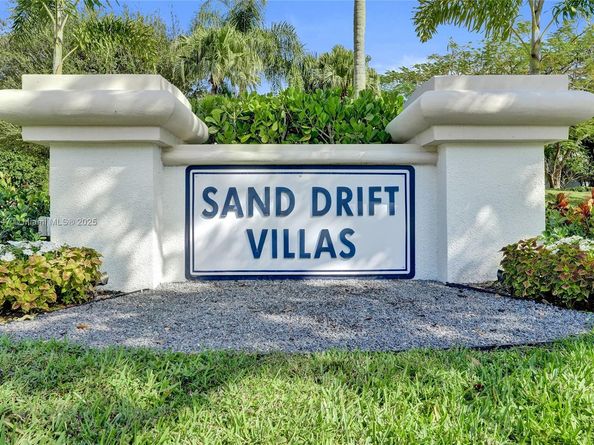 1140 Sand Drift Way B, West Palm Beach FL 33411