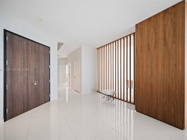 88 SW 7th St PH4301, Miami FL 33130