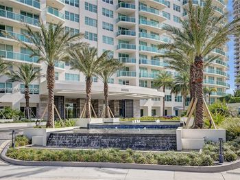20201 E Country Club Dr