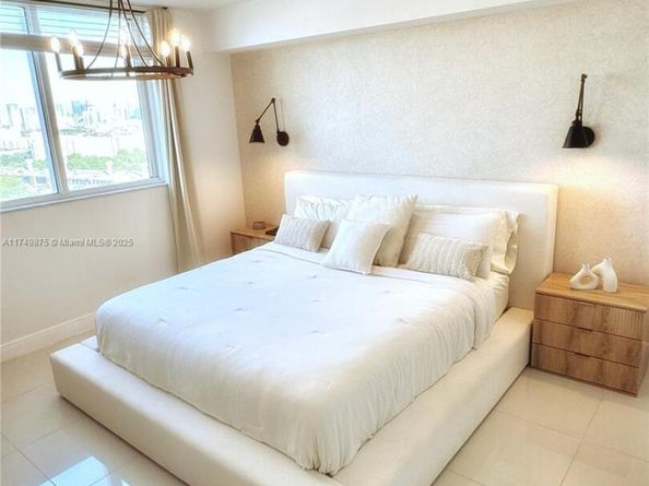 1861 NW S River Dr 2609, Miami FL 33125