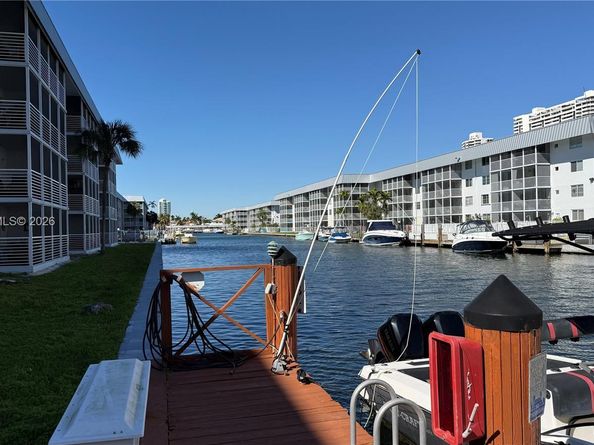 3849 NE 169th St 201, North Miami Beach FL 33160