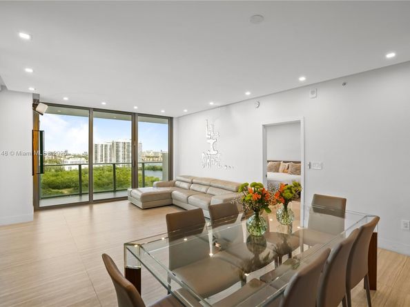 16385 Biscayne Blvd 1601, North Miami Beach FL 33160