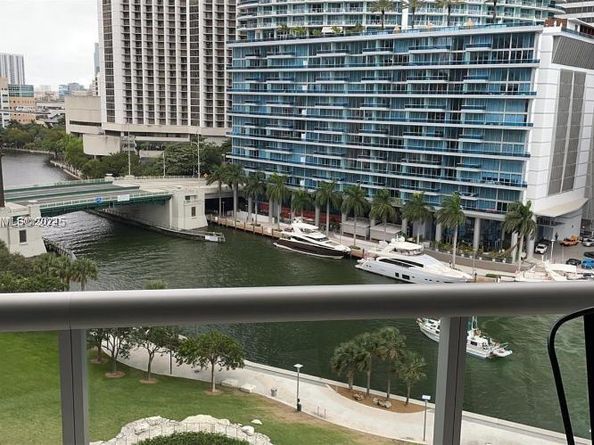 465 Brickell Ave 1104, Miami FL 33131