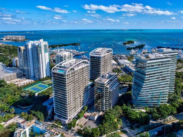 2678 Tigertail 1009, Miami FL 33133