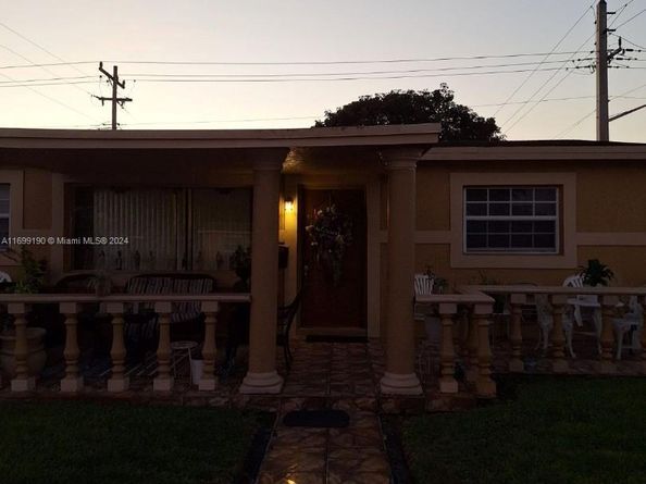 20620 NW 34th Ave, Miami Gardens FL 33056