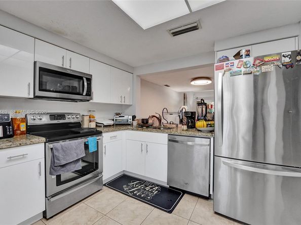 3592 NW 83rd Ln, Sunrise FL 33351