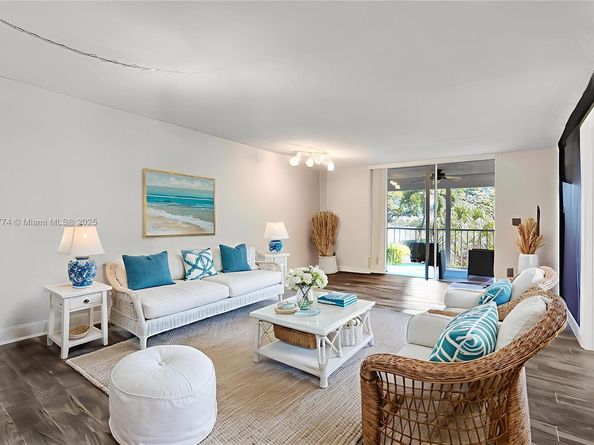 4570 NW 18th Ave 202, Deerfield Beach FL 33064