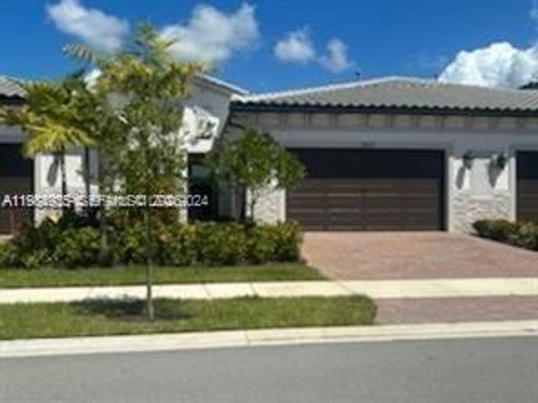 7637 S Blue Spring Dr 7637, Parkland FL 33067