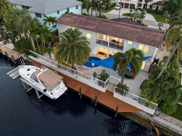 4011 NE 26th Ave, Lighthouse Point FL 33064