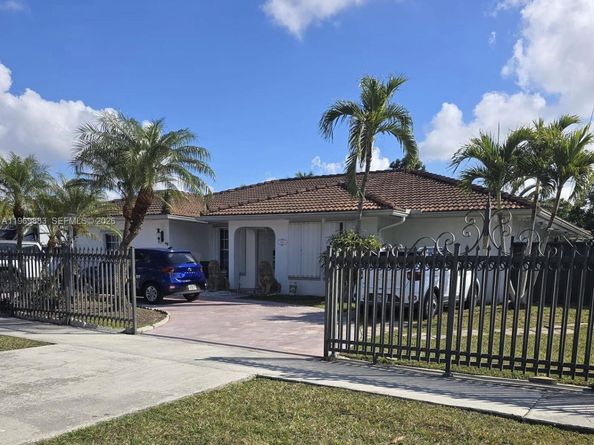 15641 SW 147th Ave, Miami FL 33187