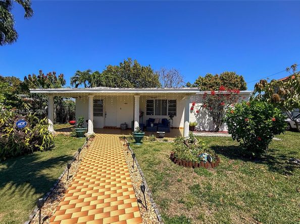 9971 SW 41st Ter, Miami FL 33165