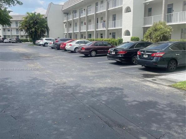 8300 Sunrise Lakes Blvd 206, Sunrise FL 33322