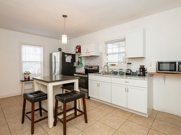19 Huss Ct, Lynn MA 01905