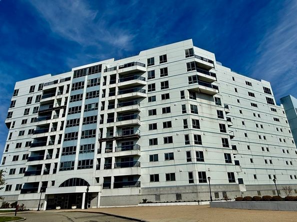 2001 Marina Drive 515, Quincy MA 02171