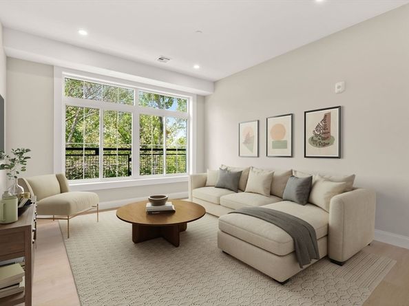 7 Cross St 303, Wilmington MA 01887