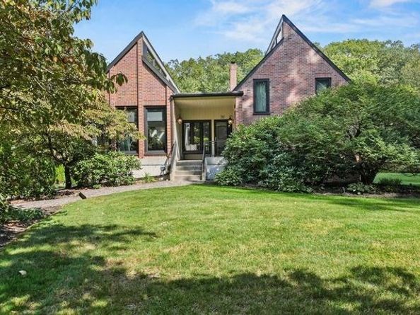 20 Mount Joy Drive, Tewksbury MA 01876