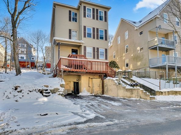 67 Rodney St, Worcester MA 01605