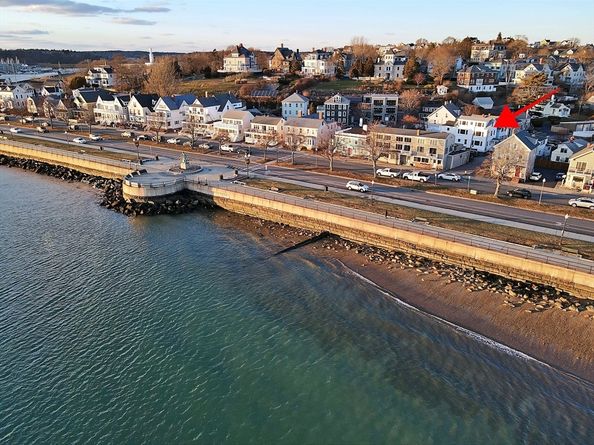 55 Mansfield St, Gloucester MA 01930