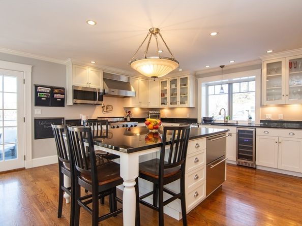 1289 Walnut St, Newton MA 02461