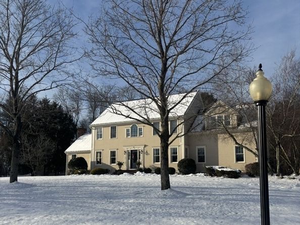 36 Bayberry Ln, Hanover MA 02339