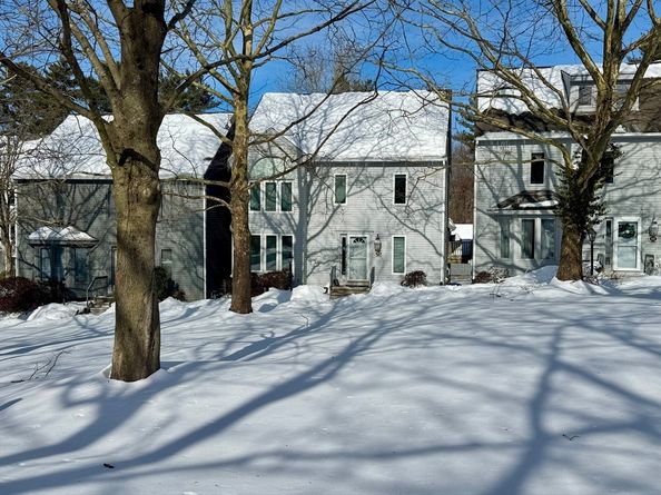 84 Kim Ter 84, Stoughton MA 02072