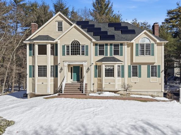 2 Pipers Gln, Andover MA 01810