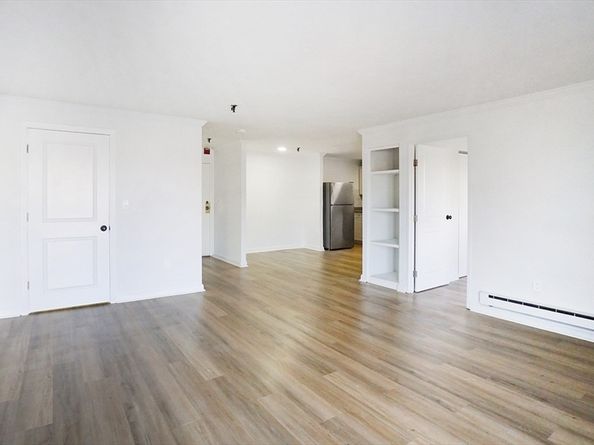 115 W Squantum St 203, Quincy MA 02171