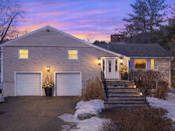 6 Tally Ho Lane, Framingham MA 01701